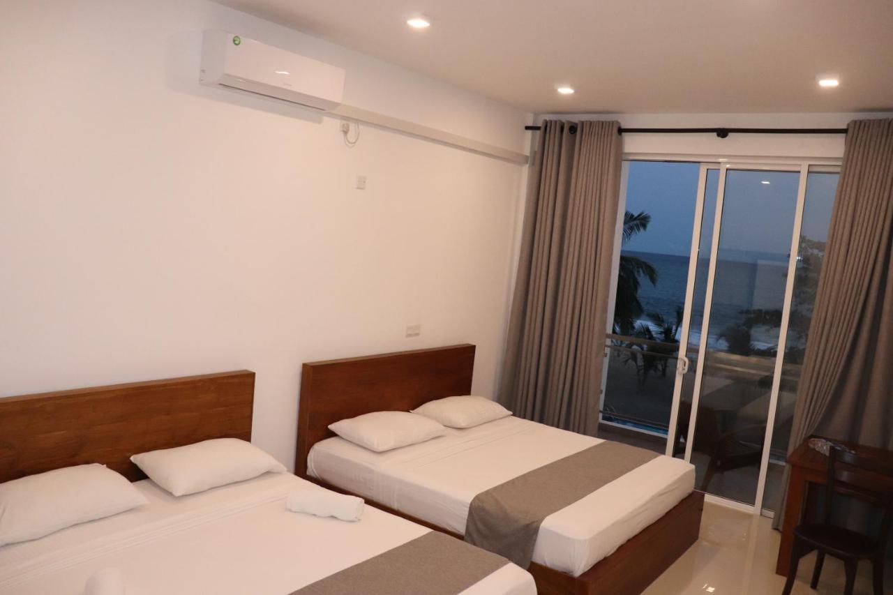 Marakolliya Beach Resort Tangalle Dış mekan fotoğraf