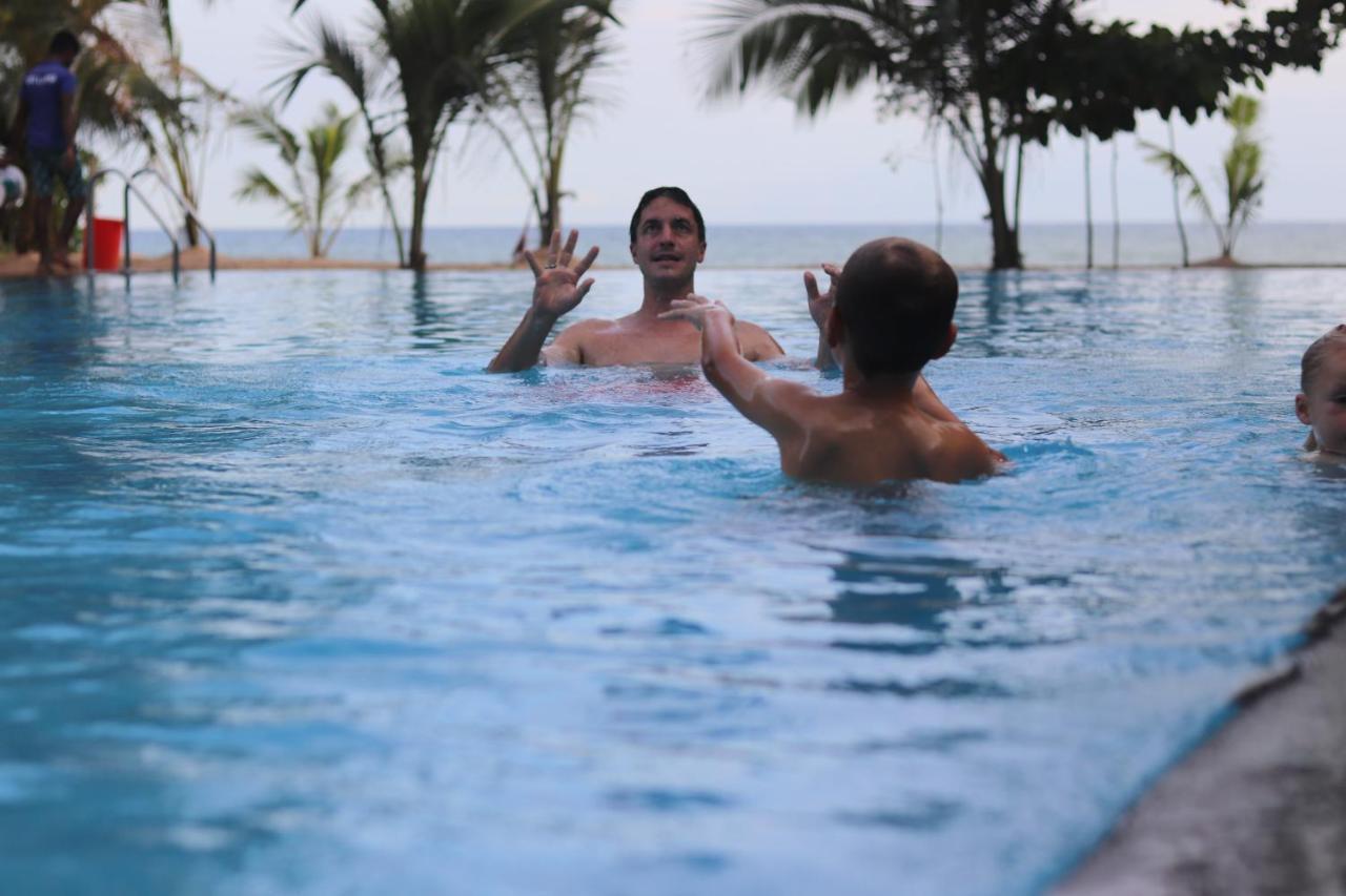 Marakolliya Beach Resort Tangalle Dış mekan fotoğraf