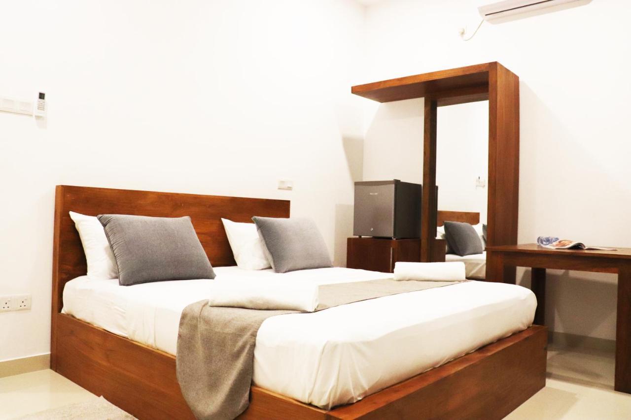 Marakolliya Beach Resort Tangalle Dış mekan fotoğraf