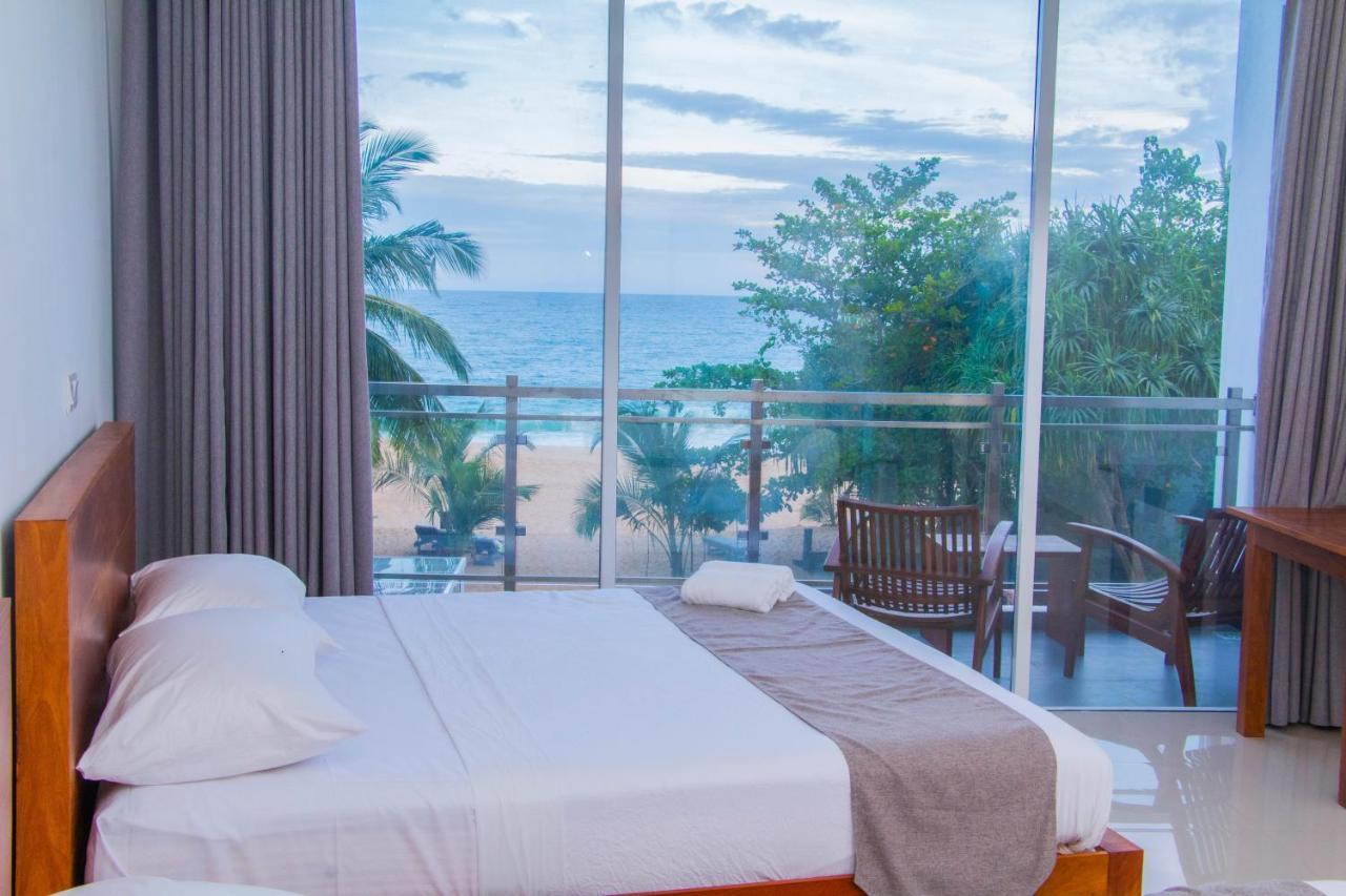 Marakolliya Beach Resort Tangalle Dış mekan fotoğraf