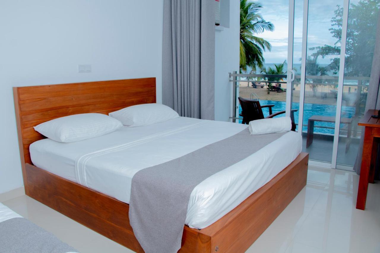 Marakolliya Beach Resort Tangalle Dış mekan fotoğraf