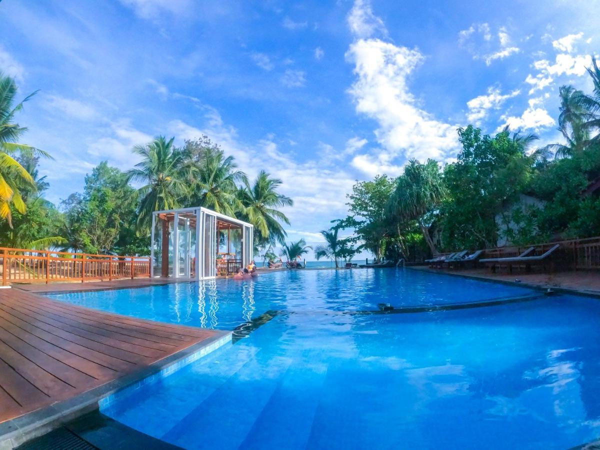 Marakolliya Beach Resort Tangalle Dış mekan fotoğraf