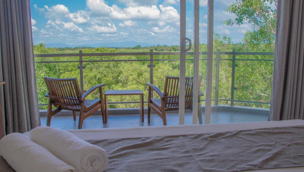 Marakolliya Beach Resort Tangalle Dış mekan fotoğraf