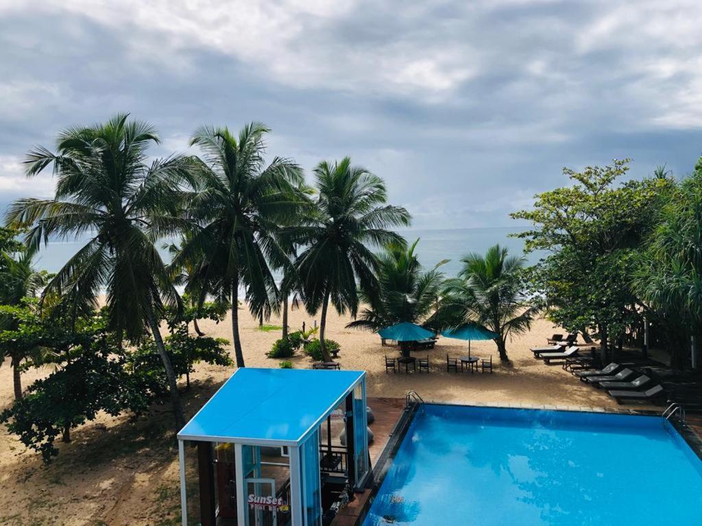 Marakolliya Beach Resort Tangalle Dış mekan fotoğraf