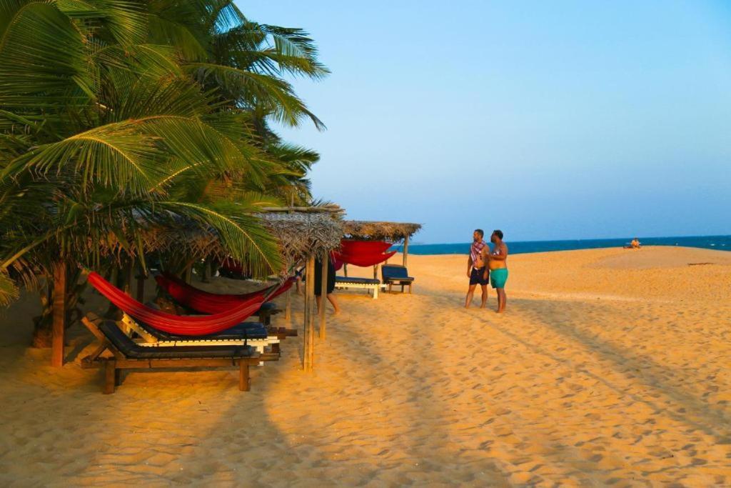 Marakolliya Beach Resort Tangalle Dış mekan fotoğraf
